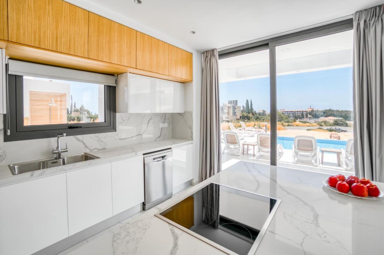 Villa Arsinoe By Ezoria Villas كورال باي المظهر الخارجي الصورة