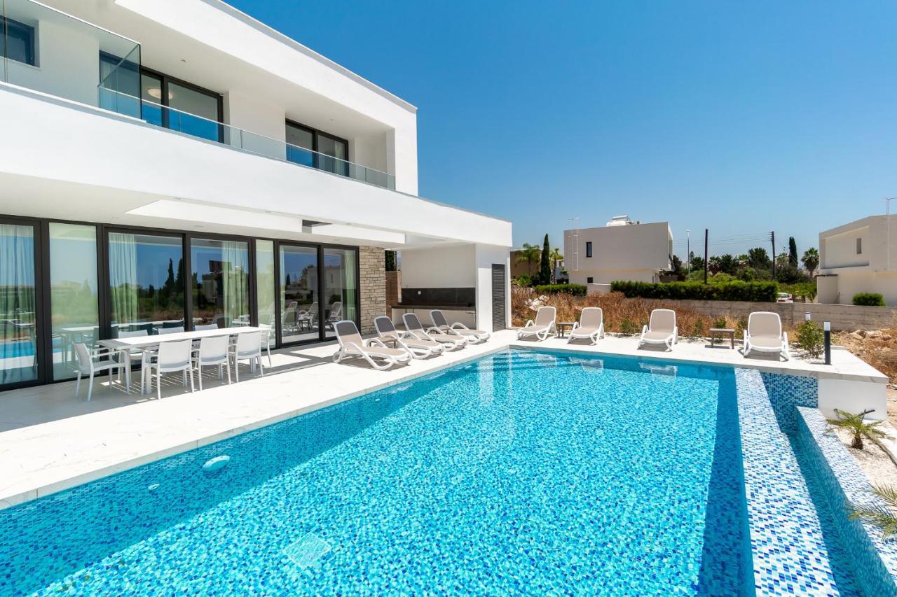 Villa Arsinoe By Ezoria Villas كورال باي المظهر الخارجي الصورة