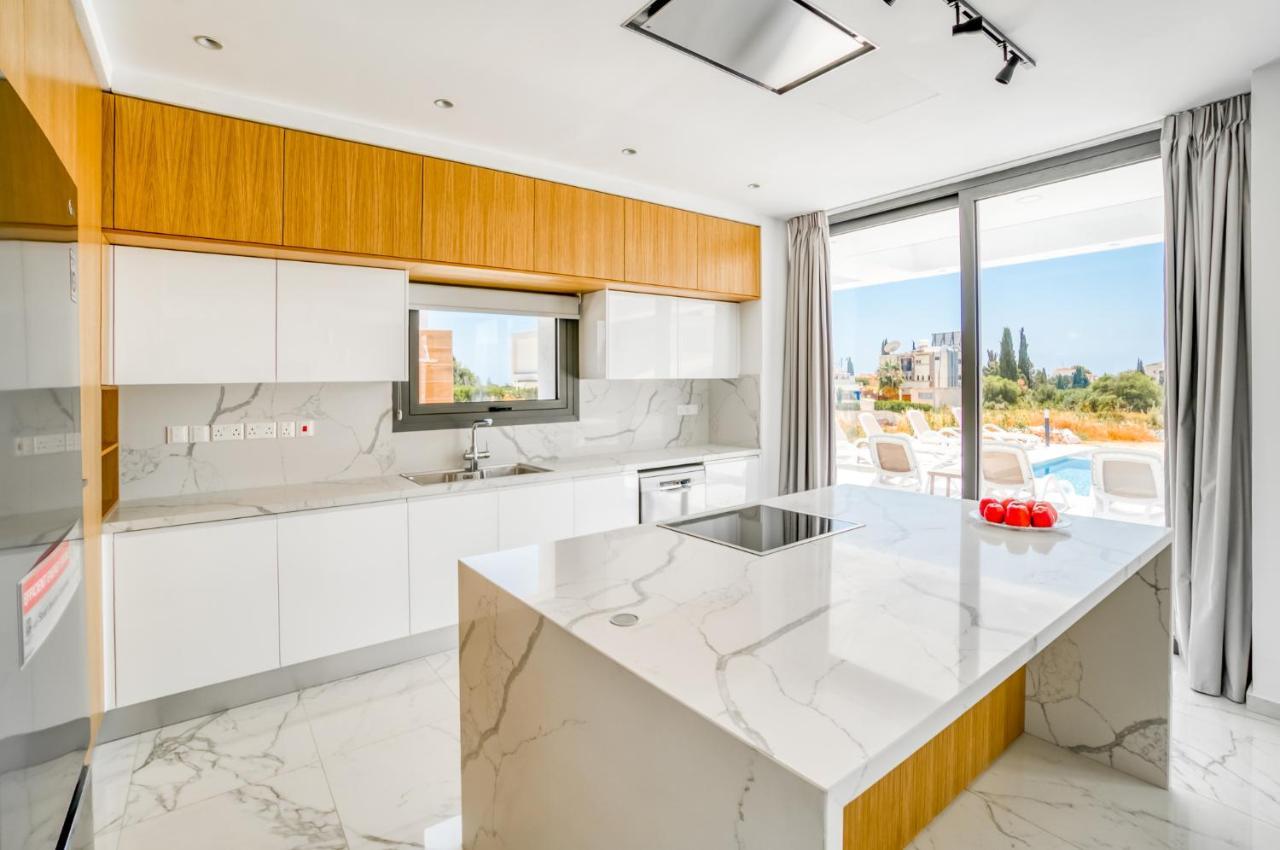 Villa Arsinoe By Ezoria Villas كورال باي المظهر الخارجي الصورة