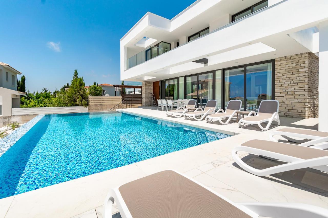 Villa Arsinoe By Ezoria Villas كورال باي المظهر الخارجي الصورة